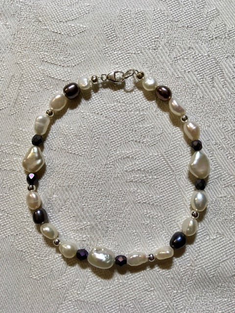 Freshwater pearl bracelet